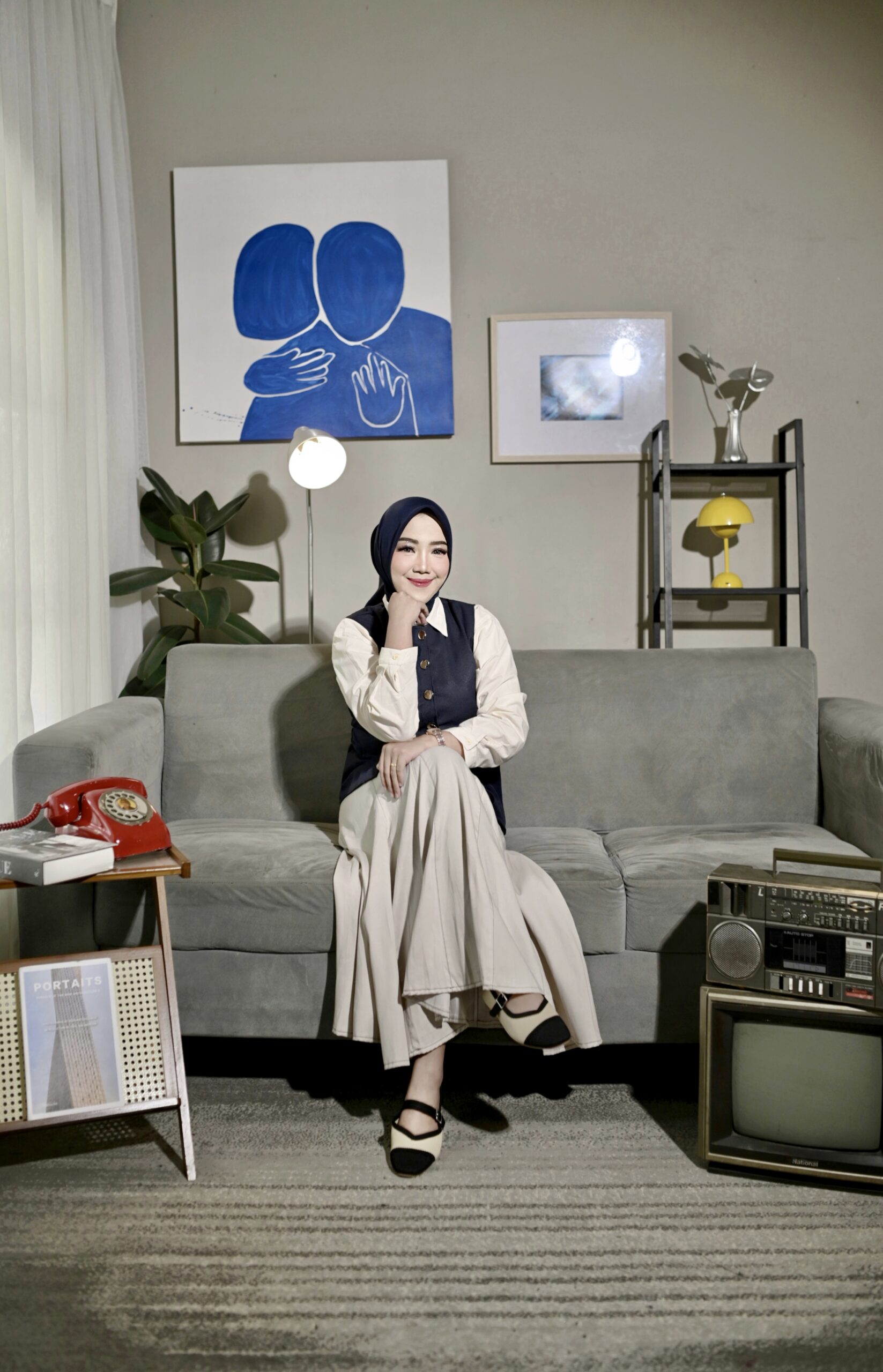 {"ARInfo":{"IsUseAR":false},"Version":"1.0.0","MakeupInfo":{"IsUseMakeup":false},"FaceliftInfo":{"IsChangeEyeLift":false,"IsChangeFacelift":false,"IsChangePostureLift":false,"IsChangeNose":false,"IsChangeFaceChin":false,"IsChangeMouth":false,"IsChangeThinFace":true},"BeautyInfo":{"SwitchMedicatedAcne":false,"IsAIBeauty":false,"IsBrightEyes":false,"IsSharpen":false,"IsOldBeauty":false,"IsReduceBlackEyes":false},"HandlerInfo":{"AppName":2},"FilterInfo":{"IsUseFilter":false}}