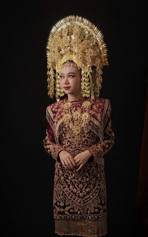 {"ARInfo":{"IsUseAR":false},"Version":"1.0.0","MakeupInfo":{"IsUseMakeup":false},"FaceliftInfo":{"IsChangeEyeLift":false,"IsChangeFacelift":false,"IsChangePostureLift":false,"IsChangeNose":false,"IsChangeFaceChin":false,"IsChangeMouth":false,"IsChangeThinFace":true},"BeautyInfo":{"SwitchMedicatedAcne":false,"IsAIBeauty":false,"IsBrightEyes":false,"IsSharpen":false,"IsOldBeauty":false,"IsReduceBlackEyes":false},"HandlerInfo":{"AppName":2},"FilterInfo":{"IsUseFilter":false}}