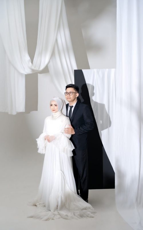 {"ARInfo":{"IsUseAR":false},"Version":"1.0.0","MakeupInfo":{"IsUseMakeup":false},"FaceliftInfo":{"IsChangeEyeLift":false,"IsChangeFacelift":false,"IsChangePostureLift":false,"IsChangeNose":false,"IsChangeFaceChin":false,"IsChangeMouth":false,"IsChangeThinFace":true},"BeautyInfo":{"SwitchMedicatedAcne":false,"IsAIBeauty":false,"IsBrightEyes":false,"IsSharpen":false,"IsOldBeauty":false,"IsReduceBlackEyes":false},"HandlerInfo":{"AppName":2},"FilterInfo":{"IsUseFilter":false}}