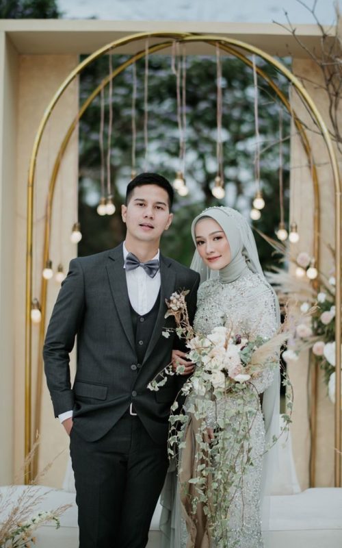 Inspirasi Pernikahan Hijab Mega Iskanti (4)